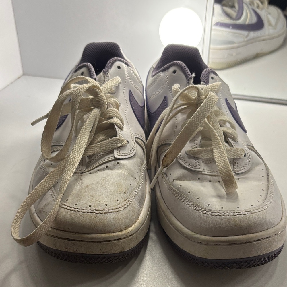 Nike Women's Shoes White and Purple